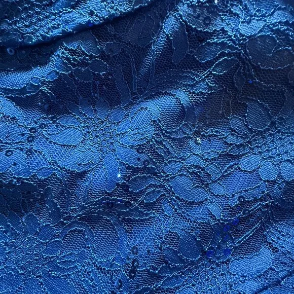 📌Ronni Nicole Lace Unique Layered Evening Dress Perfect For Any Formal Occasion - Picture 13 of 16